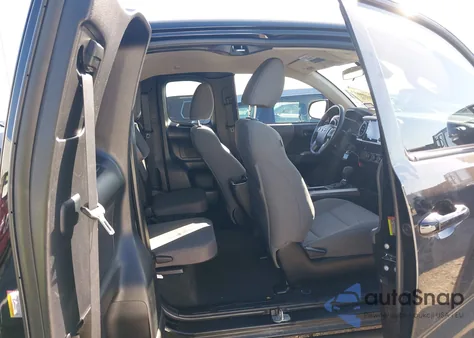 2022 Toyota Tacoma Sr5 z USA, uszkodzony, nr VIN 3TYRX5GN0NT040539